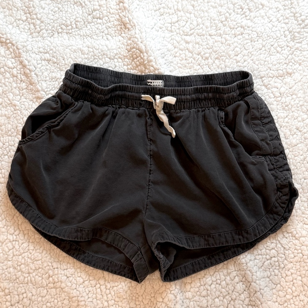 Billabong size XL shorts
